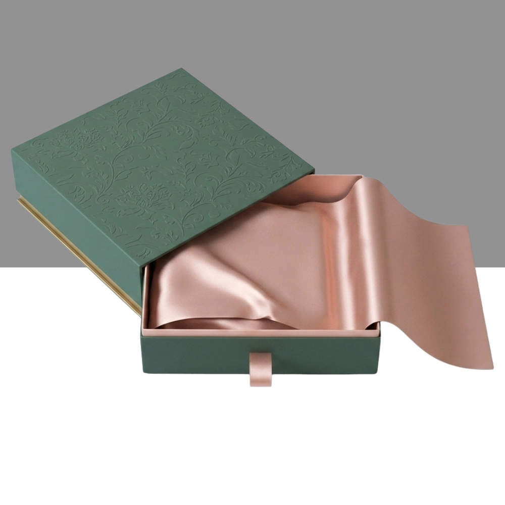 Untitled design (4) Custom printed personalised gift boxes with magnetic lids and elegant branded packaging